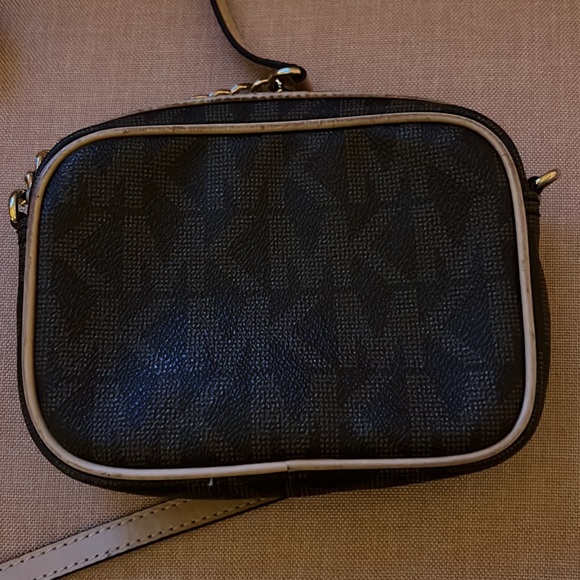 Brown Michael Kors cross body bag - Picture 3 of 4